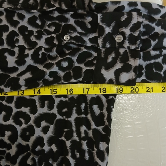 Guess sz S Purple and Black Leopard Print Long Sleeve Button-Up Business Shirt - Picture 8 of 13
